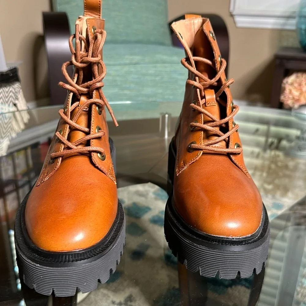 Madewell The Rayna Lace-Up Boot in Leather Sz‎ 6.5 & 8.5 - Picture 2 of 12